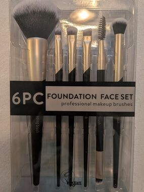 Foundation Face Set - Black & Silver 6PC Professional Makeup Brushes